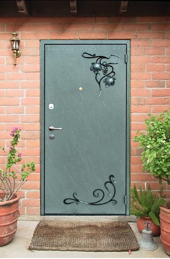 Дверь входная металлическая с порошковым напылением ПН17
